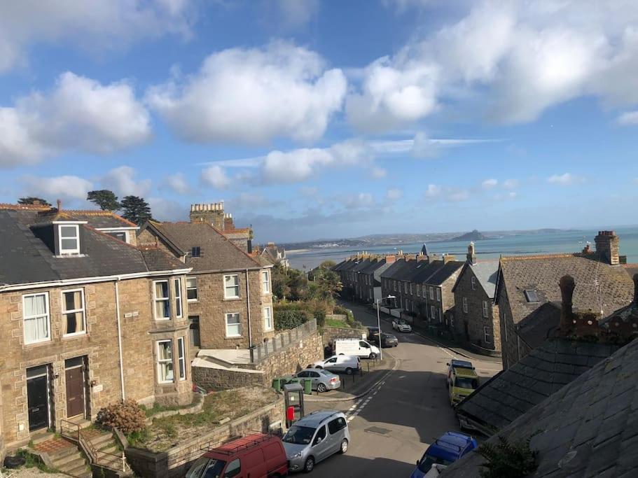 Modern Attic Studio Apartment With Harbour Views Penzance Buitenkant foto